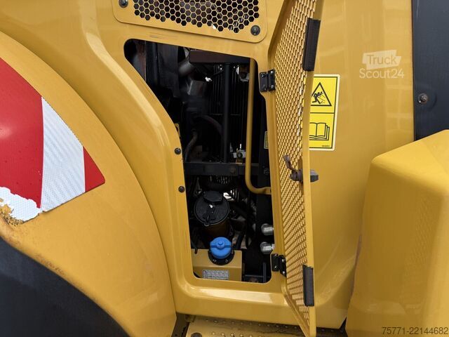 Tekerlekli yükleyici Caterpillar 962M  ŁADOWARKA KOŁOWA
