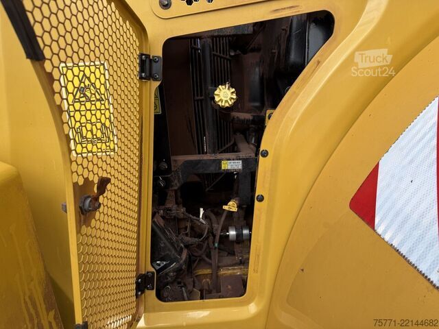 Tekerlekli yükleyici Caterpillar 962M  ŁADOWARKA KOŁOWA