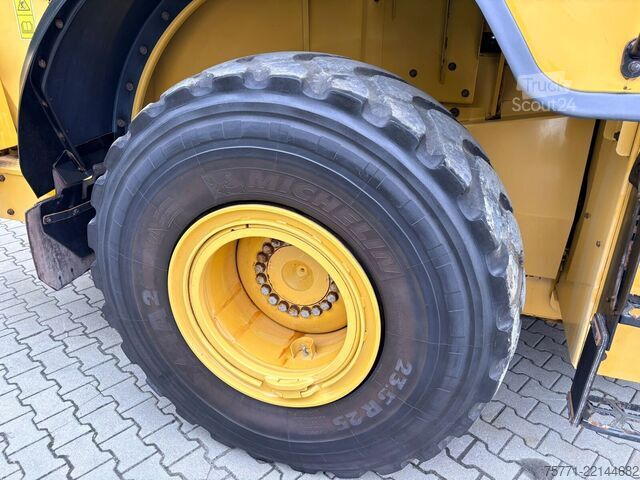 Τροχοφόρος φορτωτής Caterpillar 962M  ŁADOWARKA KOŁOWA