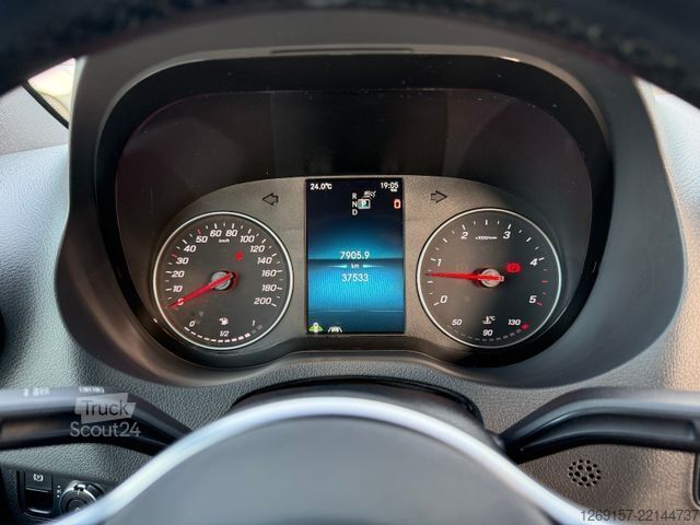 Hög tak skåpbil MERCEDES-BENZ Sprinter 319 CDI V6 3,0L Mixto RWD L2H2 AHK 3,5t