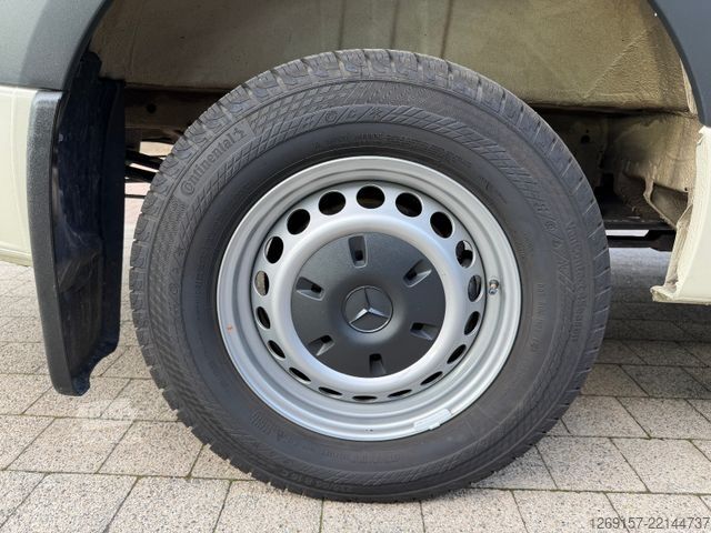 Hög tak skåpbil MERCEDES-BENZ Sprinter 319 CDI V6 3,0L Mixto RWD L2H2 AHK 3,5t