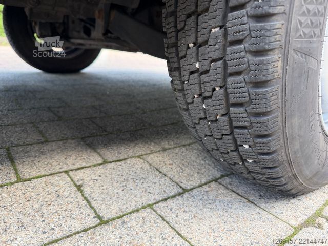 Fourgon benne basculante IVECO Daily DOKA Kipper 3,5t Zwillingsber. *AHK3,5t*