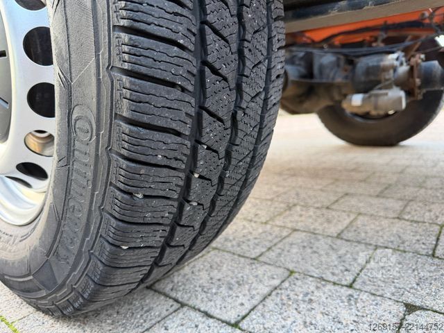 Kippi pakettiauto VOLKSWAGEN Crafter Dreiseitenkipper 4x4 4Motion Laubgitter