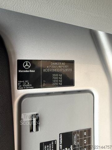 Furgon z wysokim dachem MERCEDES-BENZ Sprinter 319 CDI V6 3,0L Kasten L2H2 *AHK 3,5T*