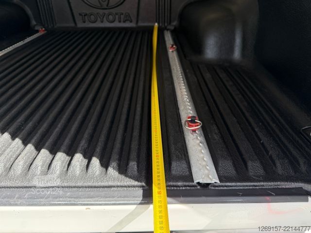 Furgon TOYOTA Hilux Double Cab 3,2t ALLRAD 4x4  *AHK 3,5t*