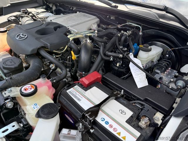 Furgon TOYOTA Hilux Double Cab 3,2t ALLRAD 4x4  *AHK 3,5t*