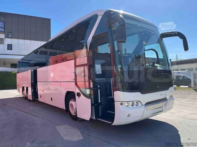 Turistbus Neoplan Tourliner