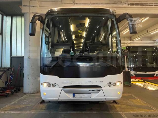 Turistbus Neoplan Tourliner