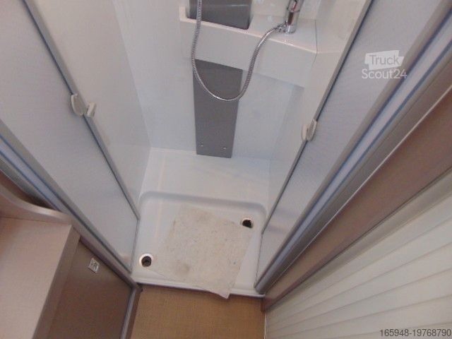 Ημιενσωματωμένο αυτοκινούμενο τροχόσπιτο BÜRSTNER Lyseo TD 684 Harmony mit Längs-Hubbett