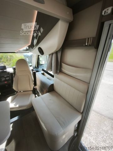 Integrisani kamper MOBILVETTA K-Silver I 59, Längsbetten, Solar, Klima, TV,