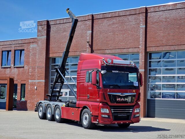 Haakarmsysteem MAN TGX 35.500 8x4*4 - Hyva Hooklift - Custom inter...