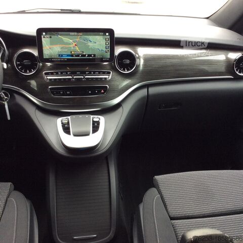 Мікроавтобус Mercedes-Benz EQV 300 lang (7 Sitzer) SpurW Sport Navi ACC LM