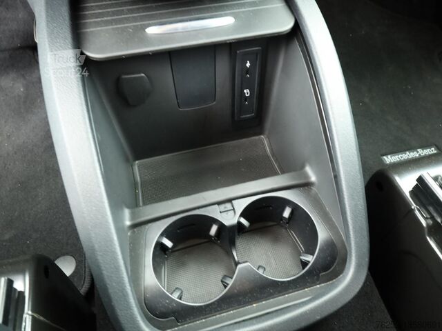 Мікроавтобус Mercedes-Benz EQV 300 lang (7 Sitzer) SpurW Sport Navi ACC LM