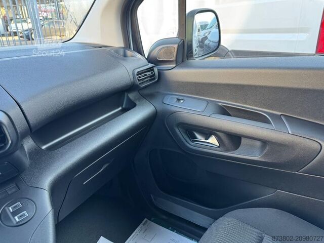 Bestelwagen FIAT Doblo Cargo