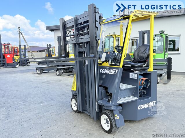 Wózek widłowy czterokierunkowy Combilift CB2500 GAS TRIPLEX 4900 FORK POSITIONER