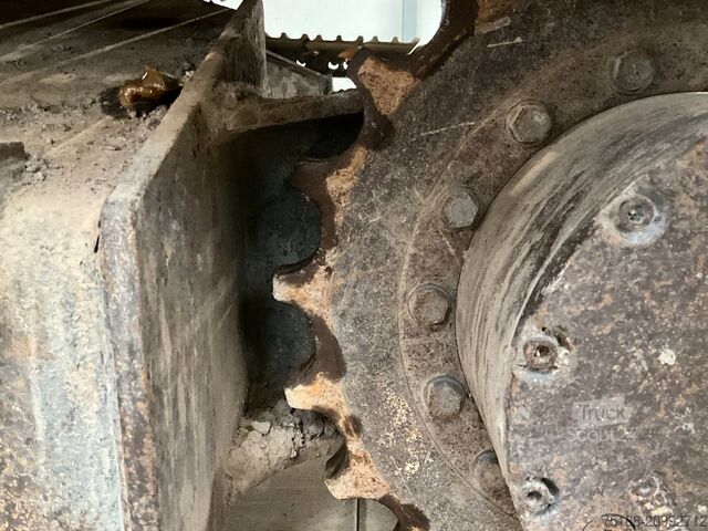 Pelle sur chenilles Komatsu PC 138 US-10