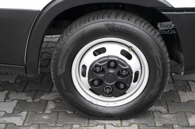 Koelwagen met geïsoleerde laadbak IVECO DAILY 35-160 / KONTENER 4,3 M / WINDA / BLI?NIAK