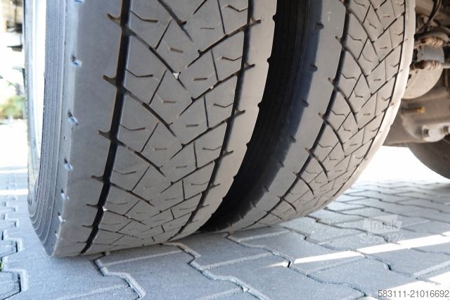 Koelwagen RENAULT D 250 / CH?ODNIA - 6,7 m / THERMO KING T 600R /