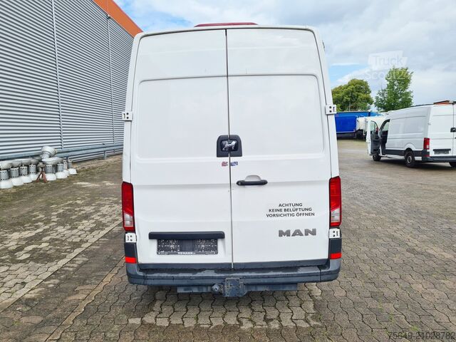 Bestelwagen MAN TGE 3.180 4x2 SB TGE 3.180 4x2 SB, Hochdach