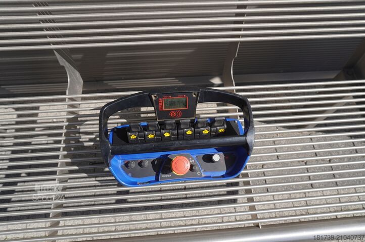 Camion à benne basculante avec grue Mercedes-Benz Actros 2641 6×4 E5 / Crane / Dumper