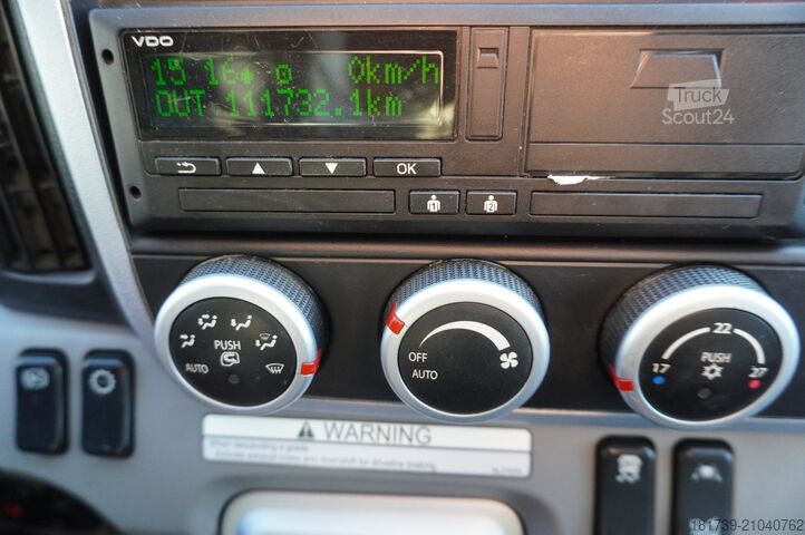 Benne trilatérale Mitsubishi Fuso Canter 9C18 / HDS HIAB 066 B-2 DUO