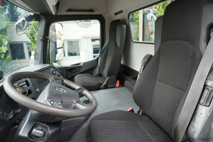 Trilaterale kiepbak Mercedes-Benz Arocs 2636 / 6x4 / HDS Fassi / 3-Way Tip