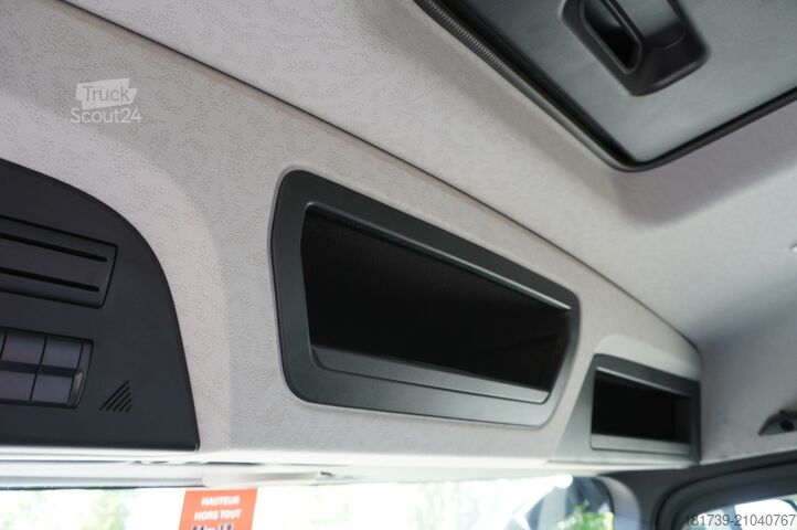 Trilaterale kiepbak Mercedes-Benz Arocs 2636 / 6x4 / HDS Fassi / 3-Way Tip