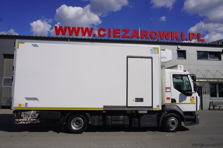 Refrigerator Renault D12 / Lamberet refrigerated truck / lift