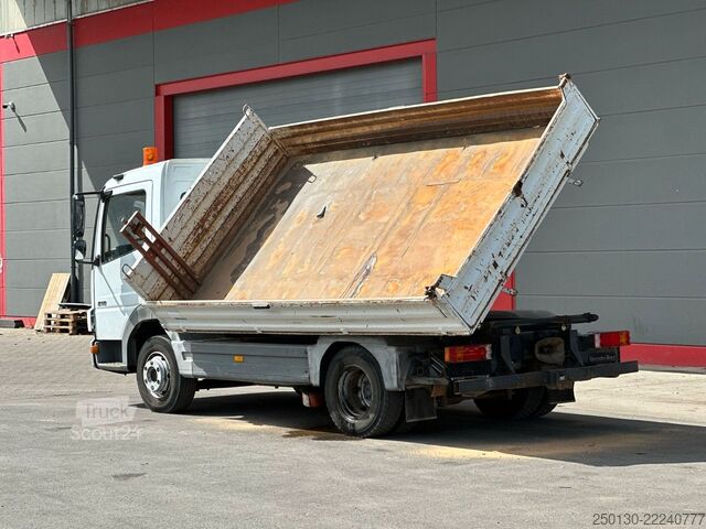 Driezijdige kipper bestelwagen MERCEDES-BENZ Atego 818 4x2 BB MEILLER DSK /AHK/