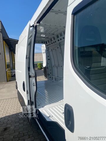 Komercijalno vozilo sa visokim krovom Iveco DAILY 35C12 V 4100 H3 Quad-Tor RG