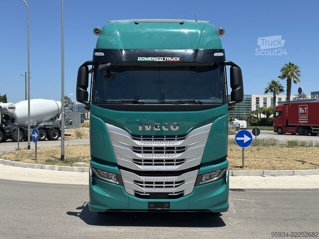 Standardni vlačilec Iveco S WAY 530