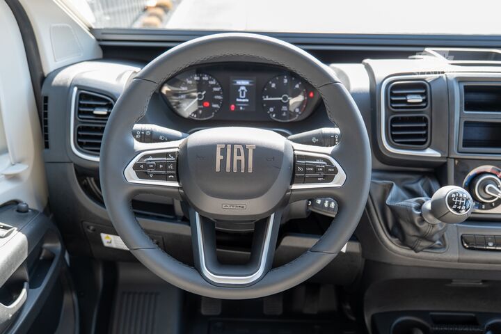 SUNLIVING V 55 SP TENTTOP - COMFORT EDITION MINI VAN Z W.C.-jem NOVO SUNLIVING V 55 SP TentTop - COMFORT EDITION