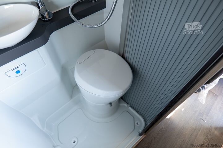 SUNLIVING V 55 SP TENTTOP - COMFORT EDITION MINI VAN Z W.C.-jem NOVO SUNLIVING V 55 SP TentTop - COMFORT EDITION