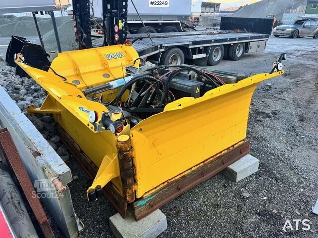 Vama EAU4800K lama spartineve pieghevole ad ali per camion Vama EAU4800K folding wing plow for truck