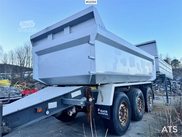 Rimorchio Maur a tre assi Maur Triple-Axle Trailer