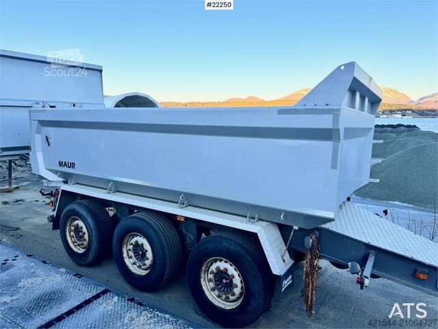 Rimorchio Maur a tre assi Maur Triple-Axle Trailer