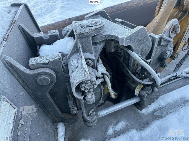 Escavatore gommato CAT M314F wheeled excavator w/ two buckets, Gigant tra