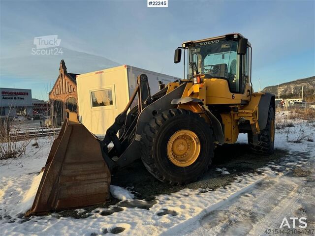 Wheel loader Volvo L110F wheel loader with bucket