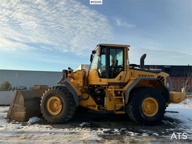 Wheel loader Volvo L110F wheel loader with bucket