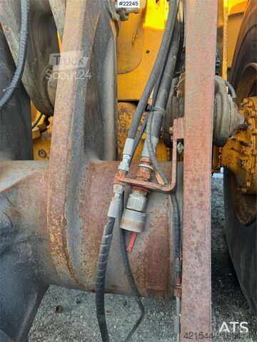 Wheel loader Volvo L110F wheel loader with bucket