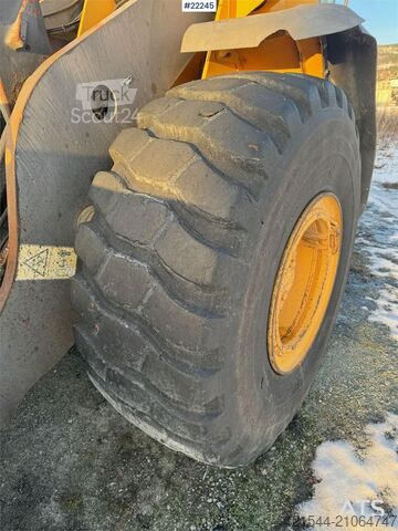 Wheel loader Volvo L110F wheel loader with bucket