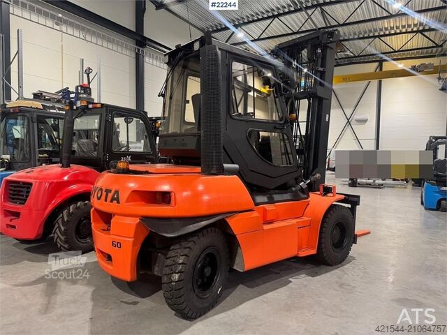 Carrello elevatore Toyota 5FD60 Forklift