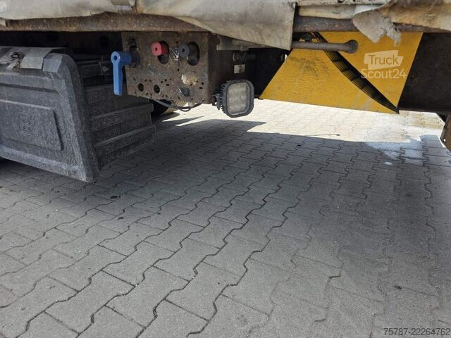 Naczepa otwarta z plandeką KRONE Gardine Lowliner, Joloda-Schienen, Hubdach