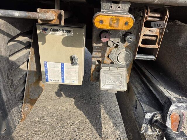 Mozgópadlós félpótkocsi KRAKER 92 cbm Schubboden, Lift,WABCO ABS,sauberer Boden