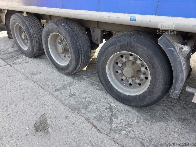 Mozgópadlós félpótkocsi KRAKER 92 cbm Schubboden, Lift,WABCO ABS,sauberer Boden