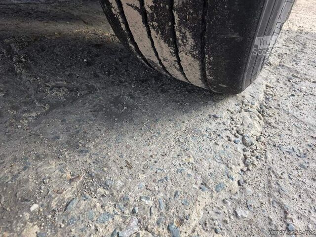 Mozgópadlós félpótkocsi KRAKER 92 cbm Schubboden, Lift,WABCO ABS,sauberer Boden