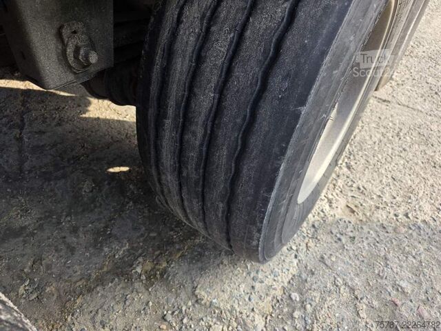 Mozgópadlós félpótkocsi KRAKER 92 cbm Schubboden, Lift,WABCO ABS,sauberer Boden