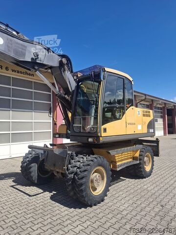 Riteņu ekskavators VOLVO 160 C