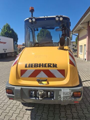 Chargeuse sur pneus LIEBHERR L506c