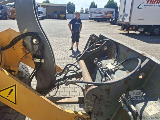 Chargeuse sur pneus LIEBHERR L506c